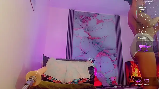 Snapshot of _ChanellR_ chatting on 11-07-25, 11:21 ChanellR online show from 11-07-25, 11:21