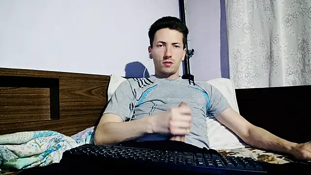 Snapshot of _Hocthus_ chatting on 12-28-24, 09:30 Hocthus online show from 12-28-24, 09:30