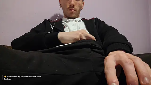 Snapshot of _Hocthus_ chatting on 03-09-25, 03:43 Hocthus online show from 03-09-25, 03:43