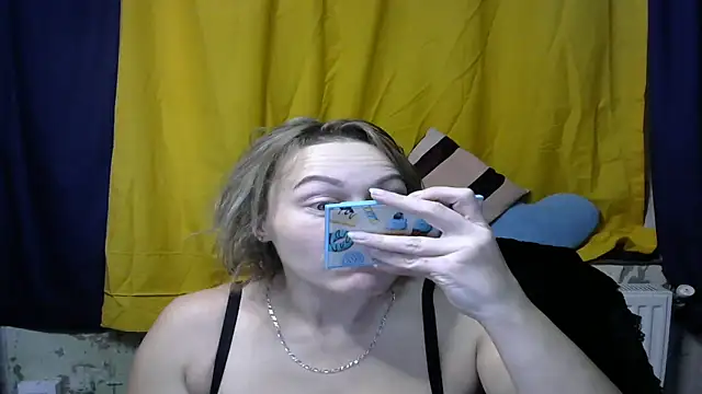 wLESLYMOSw online show from 01-10-25, 10:17