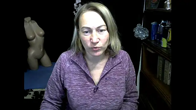 wLESLYMOSw online show from 10-03-25, 08:00