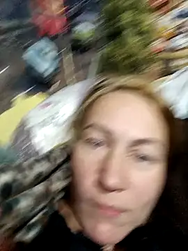 wLESLYMOSw online show from 10-12-25, 06:40