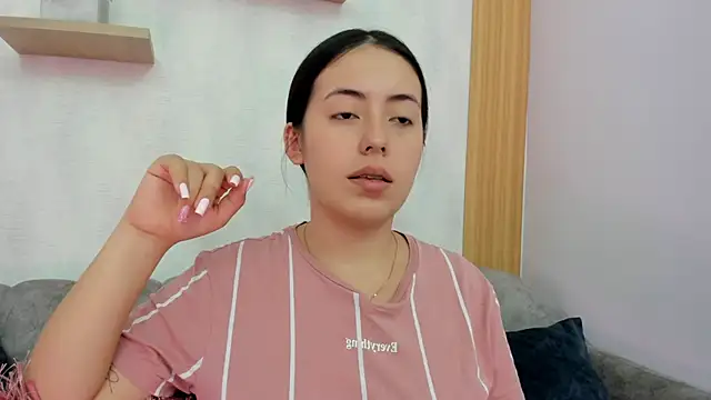 Julietasantos   online show from 01-27-25, 02:57