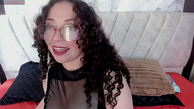 Snapshot of pamela_bell chatting on 05-21-26, 08:05 pamela bell online show from 05-21-26, 08:05