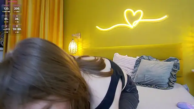 lessysweety online show from 02-17-26, 03:03