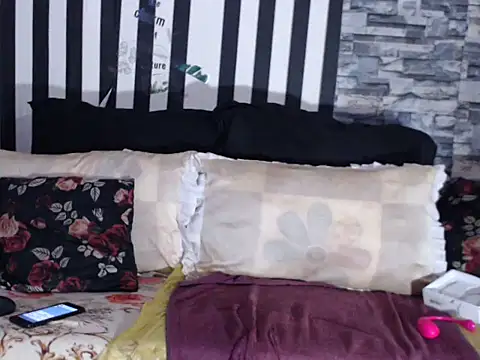 BigHotMatureXx online show from 10-15-25, 08:25