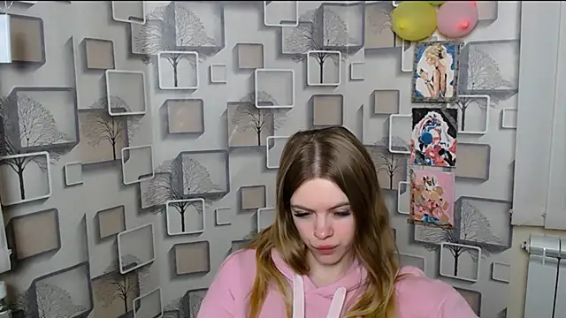 AliceFlirtt  online show from 03-03-25, 11:44