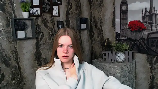 AliceFlirtt  online show from 10-23-25, 09:19