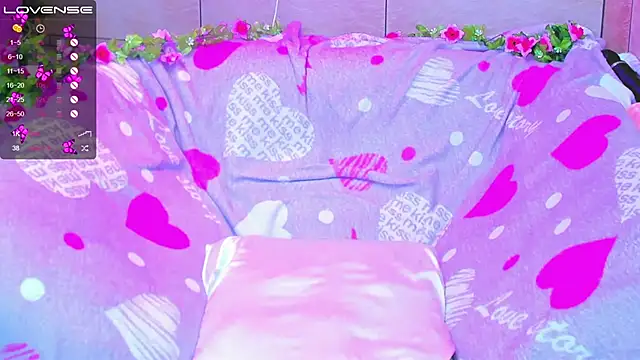 Snapshot of Vanessa_Florence chatting on 03-17-25, 04:08 Vanessa Florence online show from 03-17-25, 04:08