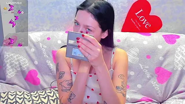 Snapshot of Vanessa_Florence chatting on 11-01-25, 01:51 Vanessa Florence online show from 11-01-25, 01:51