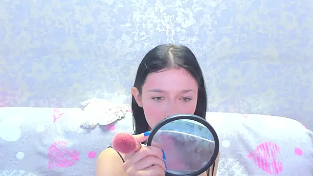 Snapshot of Vanessa_Florence chatting on 06-19-26, 01:32 Vanessa Florence online show from 06-19-26, 01:32