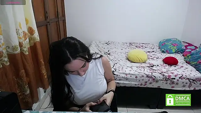 Snapshot of susana2523 chatting on 11-06-25, 04:35 susana2523 online show from 11-06-25, 04:35