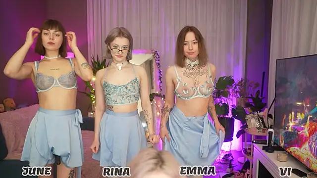 Snapshot of your_favoritegirls chatting on 10-12-25, 01:04 your favoritegirls online show from 10-12-25, 01:04