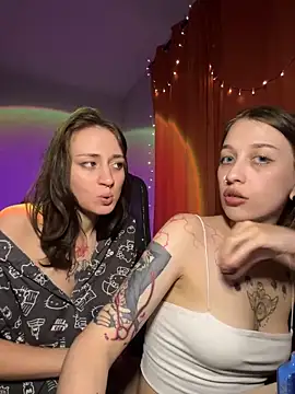 Snapshot of Dooubletroublee chatting on 12-12-24, 01:10 Dooubletroublee online show from 12-12-24, 01:10