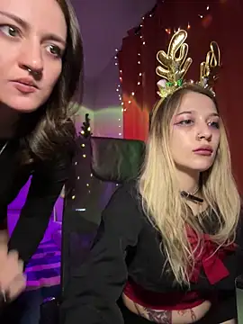 Snapshot of Dooubletroublee chatting on 12-22-24, 09:53 Dooubletroublee online show from 12-22-24, 09:53