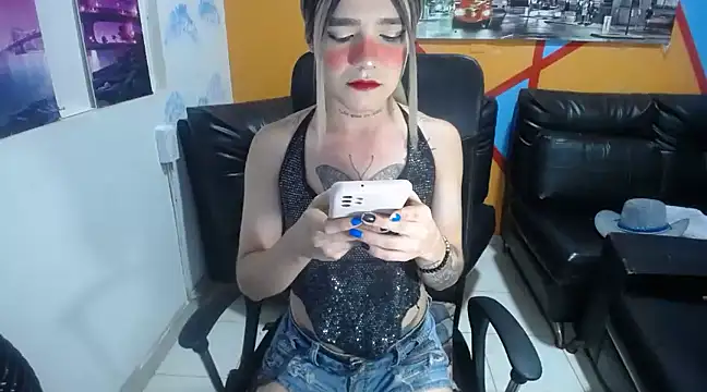 Snapshot of Heidy_Sumers chatting on 02-22-25, 05:35 Heidy Sumers online show from 02-22-25, 05:35