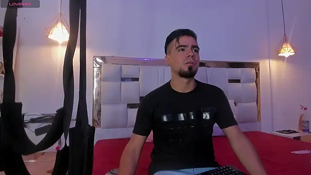 PittAndLunaa online show from 12-17-25, 12:33