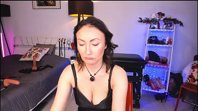 MissAliciaFD online show from 01-16-25, 10:42