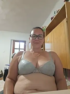 Snapshot of fekete_demon chatting on 07-27-26, 07:43 fekete demon online show from 07-27-26, 07:43