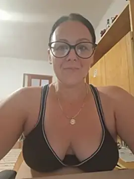 Snapshot of fekete_demon chatting on 07-30-26, 01:10 fekete demon online show from 07-30-26, 01:10