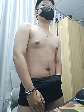 Snapshot of xboyvn9 chatting on 10-11-25, 02:37 xboyvn9 online show from 10-11-25, 02:37