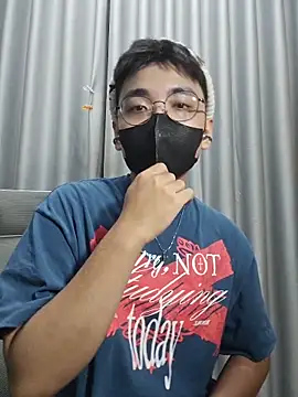 Snapshot of xboyvn9 chatting on 11-22-25, 02:49 xboyvn9 online show from 11-22-25, 02:49