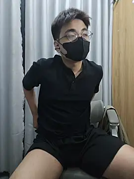 Snapshot of xboyvn9 chatting on 04-25-26, 04:15 xboyvn9 online show from 04-25-26, 04:15
