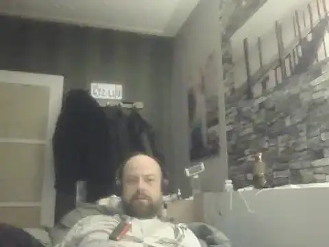 Snapshot of Prehistorixxx2686 chatting on 12-15-24, 08:15 Prehistorixxx2686 online show from 12-15-24, 08:15