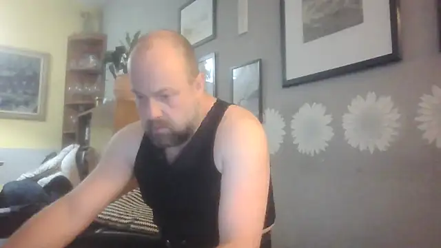 Snapshot of Prehistorixxx2686 chatting on 05-17-26, 04:47 Prehistorixxx2686 online show from 05-17-26, 04:47