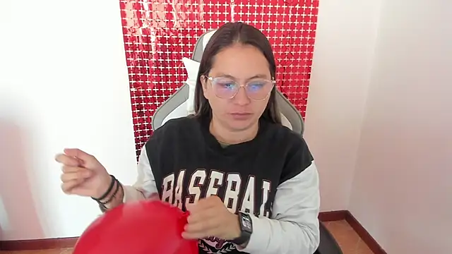 samantha  wilson online show from 02-14-25, 01:18