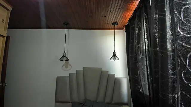 samantha  wilson online show from 11-28-25, 03:04