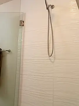 El Gizmo online show from 03-09-25, 06:39