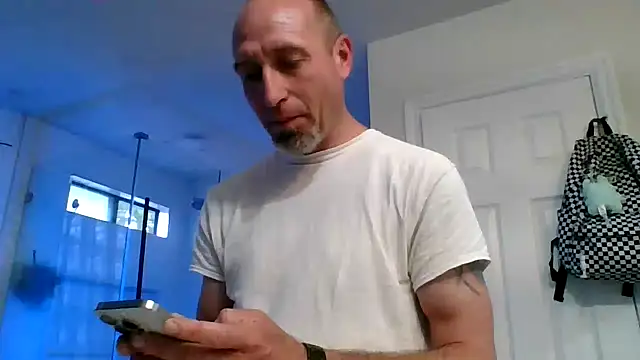 El Gizmo online show from 04-01-26, 06:16