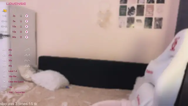 Snapshot of AnastasiaSun chatting on 02-16-26, 01:40 AnastasiaSun online show from 02-16-26, 01:40