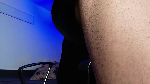 Snapshot of juliusmasters chatting on 01-29-25, 10:32 juliusmasters online show from 01-29-25, 10:32