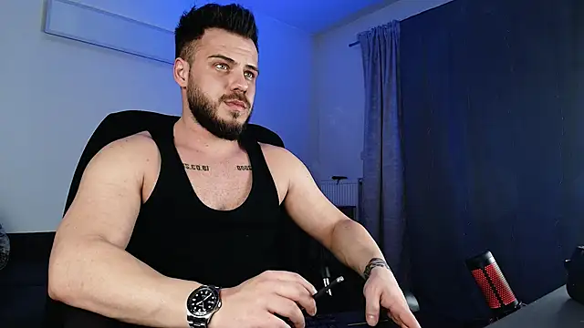 Snapshot of juliusmasters chatting on 02-01-25, 08:26 juliusmasters online show from 02-01-25, 08:26