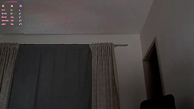 Snapshot of juliusmasters chatting on 10-18-25, 08:31 juliusmasters online show from 10-18-25, 08:31