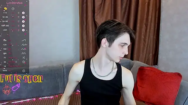 Aaron Boom online show from 04-10-26, 06:12