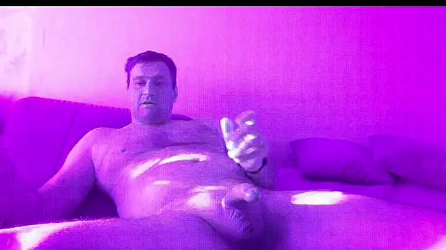 Snapshot of fuguCum chatting on 10-15-25, 09:04 fuguCum online show from 10-15-25, 09:04