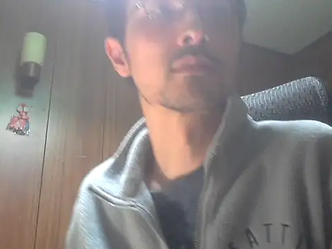 Snapshot of shikokichi55 chatting on 02-08-25, 01:33 shikokichi55 online show from 02-08-25, 01:33