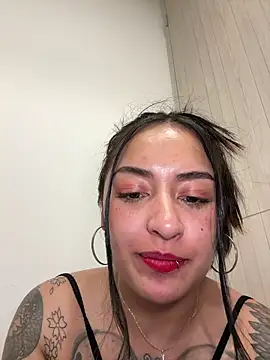 Snapshot of Rae_Lil_White chatting on 02-03-26, 02:53 Rae Lil White online show from 02-03-26, 02:53