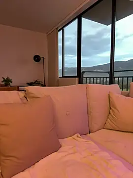 Snapshot of Rae_Lil_White chatting on 02-16-26, 11:12 Rae Lil White online show from 02-16-26, 11:12