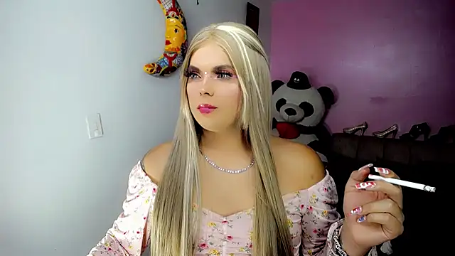 Snapshot of SweetKim21 chatting on 01-21-25, 06:11 SweetKim21 online show from 01-21-25, 06:11