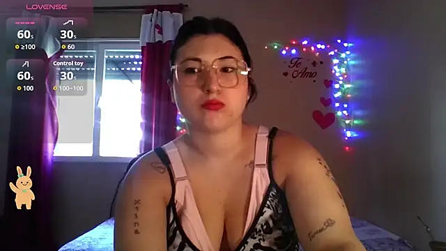 Snapshot of imsohornydacom chatting on 02-11-26, 02:00 imsohornydacom online show from 02-11-26, 02:00