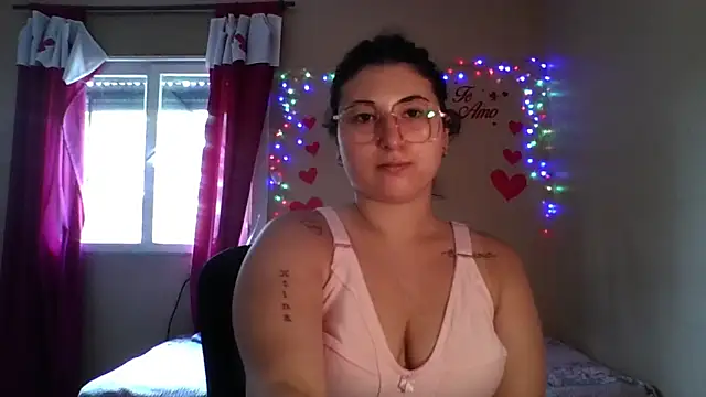Snapshot of imsohornydacom chatting on 02-17-26, 01:40 imsohornydacom online show from 02-17-26, 01:40