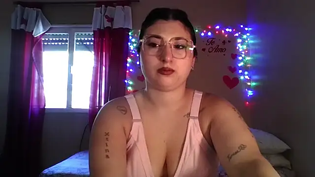 Snapshot of imsohornydacom chatting on 02-20-26, 05:46 imsohornydacom online show from 02-20-26, 05:46