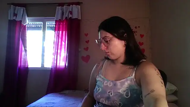 Snapshot of imsohornydacom chatting on 02-22-26, 05:22 imsohornydacom online show from 02-22-26, 05:22