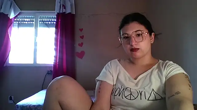Snapshot of imsohornydacom chatting on 02-25-26, 03:54 imsohornydacom online show from 02-25-26, 03:54