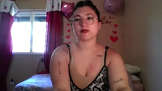 Snapshot of imsohornydacom chatting on 03-05-26, 06:48 imsohornydacom online show from 03-05-26, 06:48