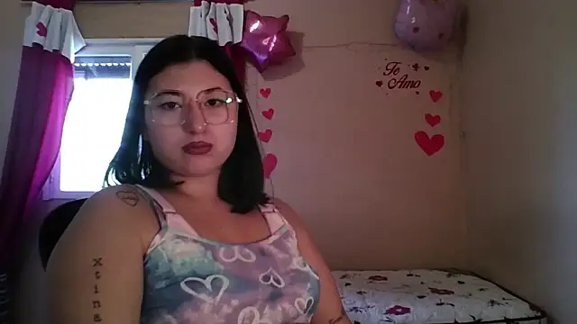 Snapshot of imsohornydacom chatting on 03-09-26, 05:28 imsohornydacom online show from 03-09-26, 05:28